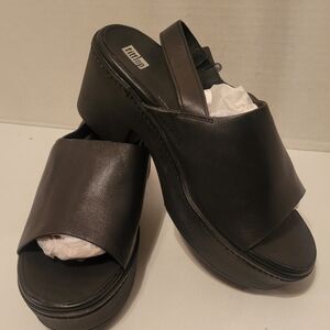 Fitflop Dark Leather Platform Slides